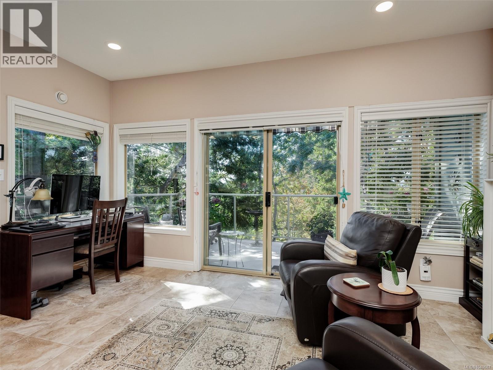 #27 4305 Maltwood Lane - 12