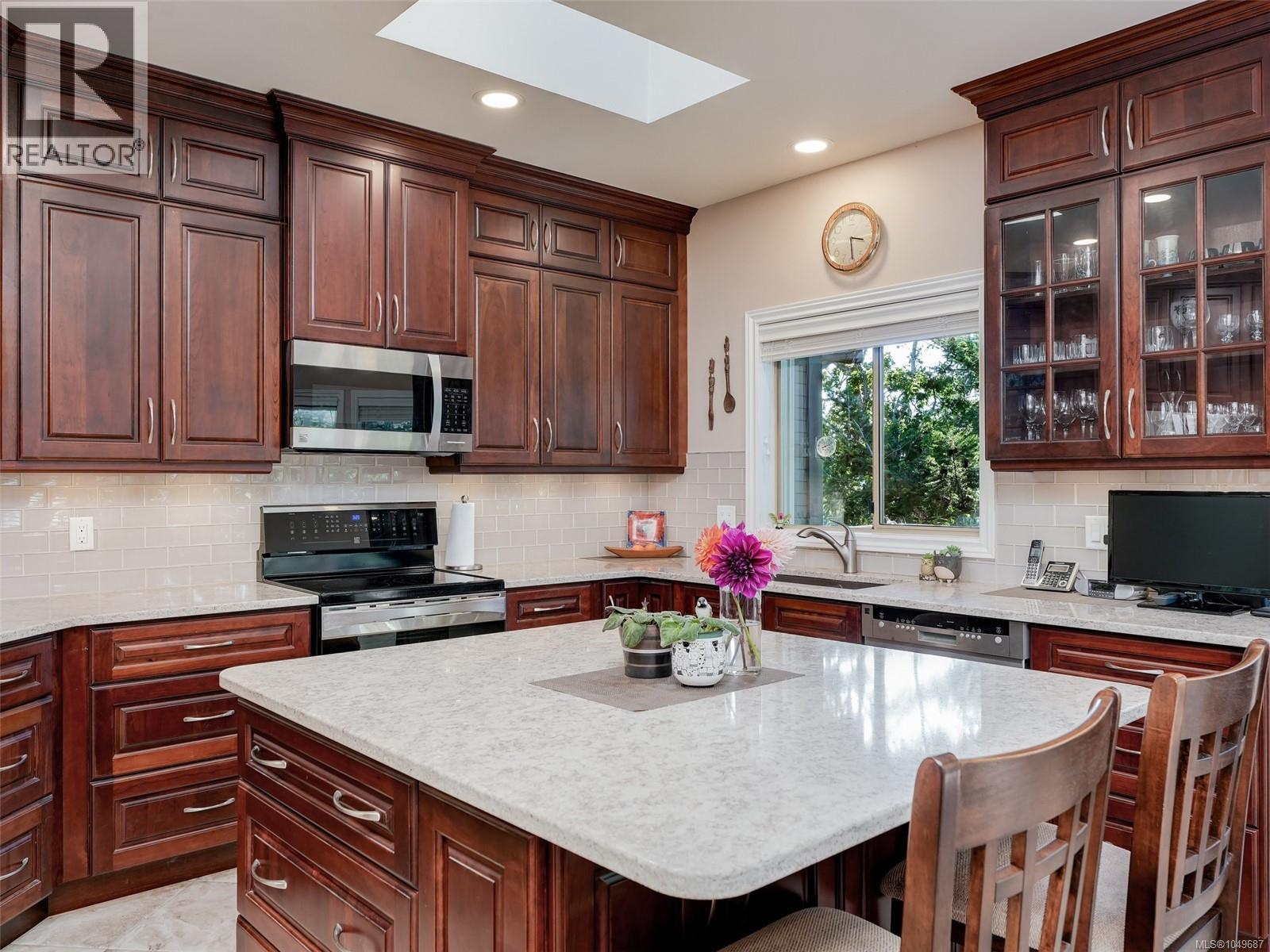 #27 4305 Maltwood Lane - 8
