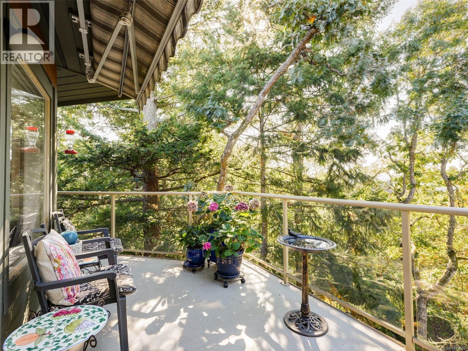 #27 4305 Maltwood Lane - 23