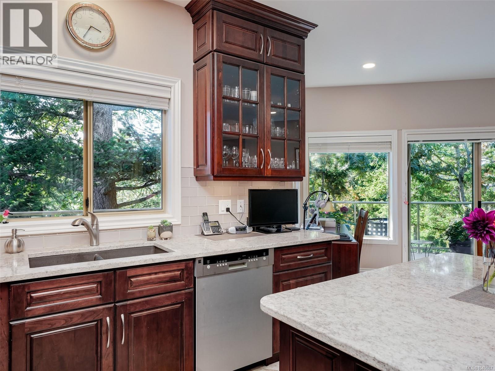 #27 4305 Maltwood Lane - 11