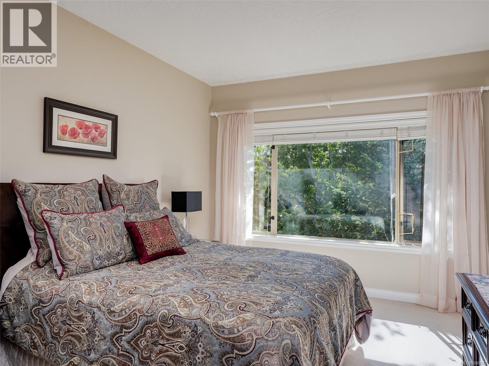 #27 4305 Maltwood Lane - 15