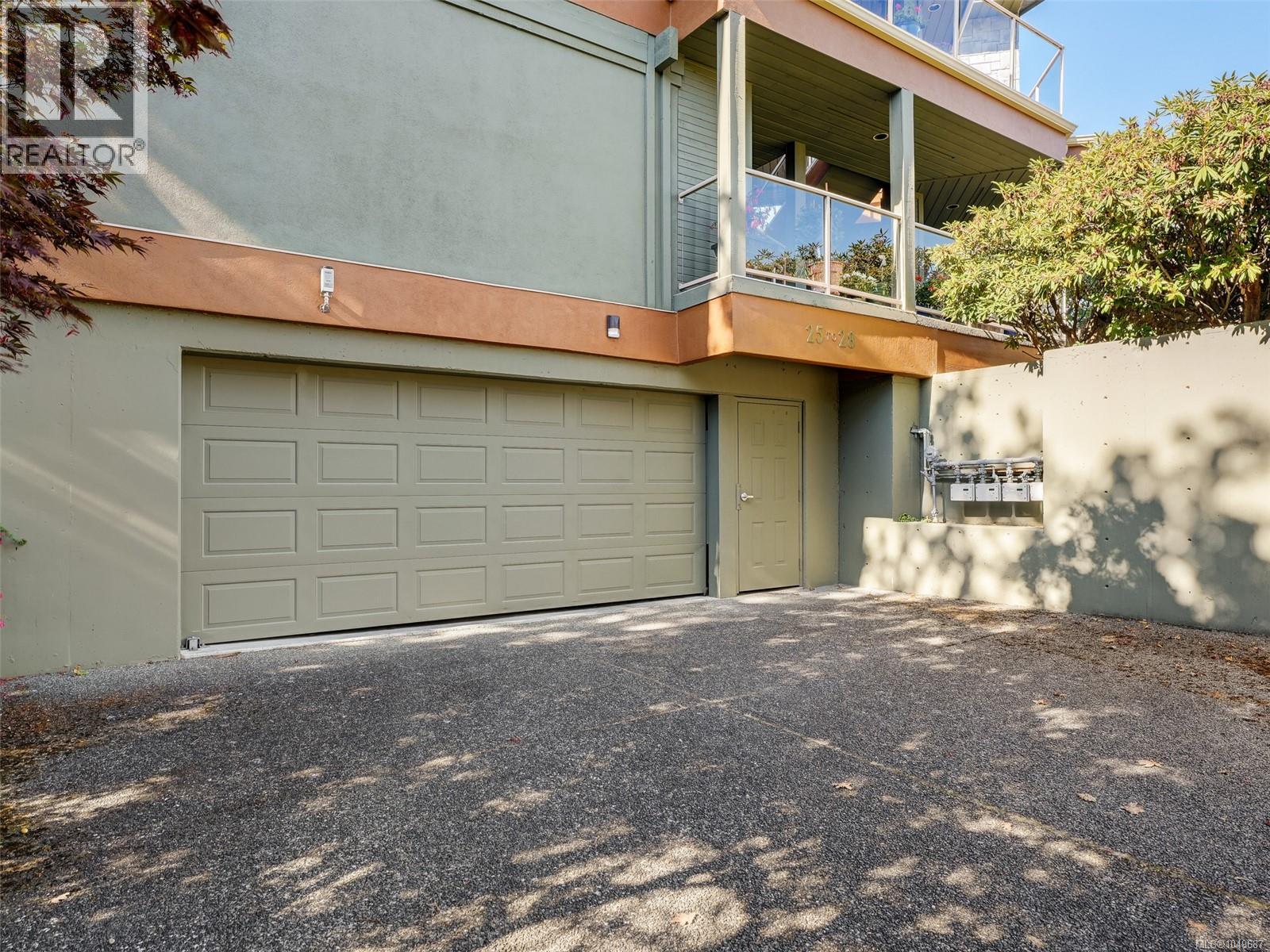 #27 4305 Maltwood Lane - 35