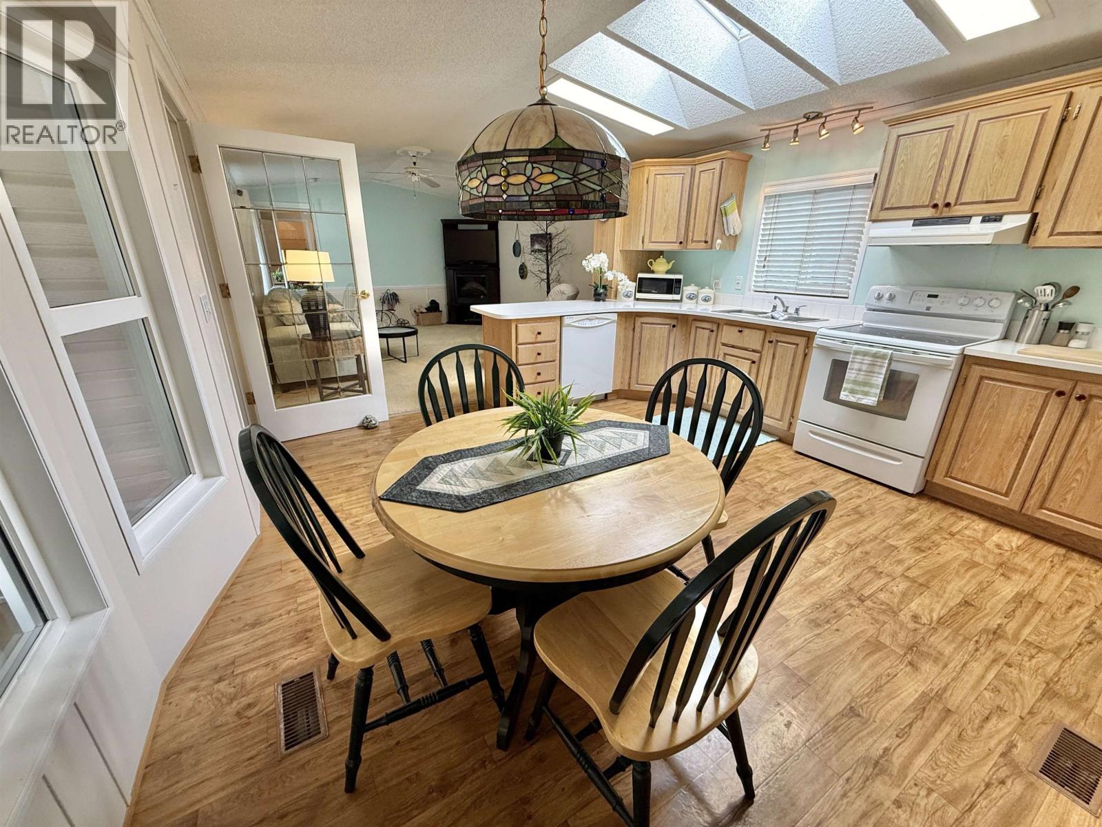 #25 654 NORTH FRASER DRIVE - 11