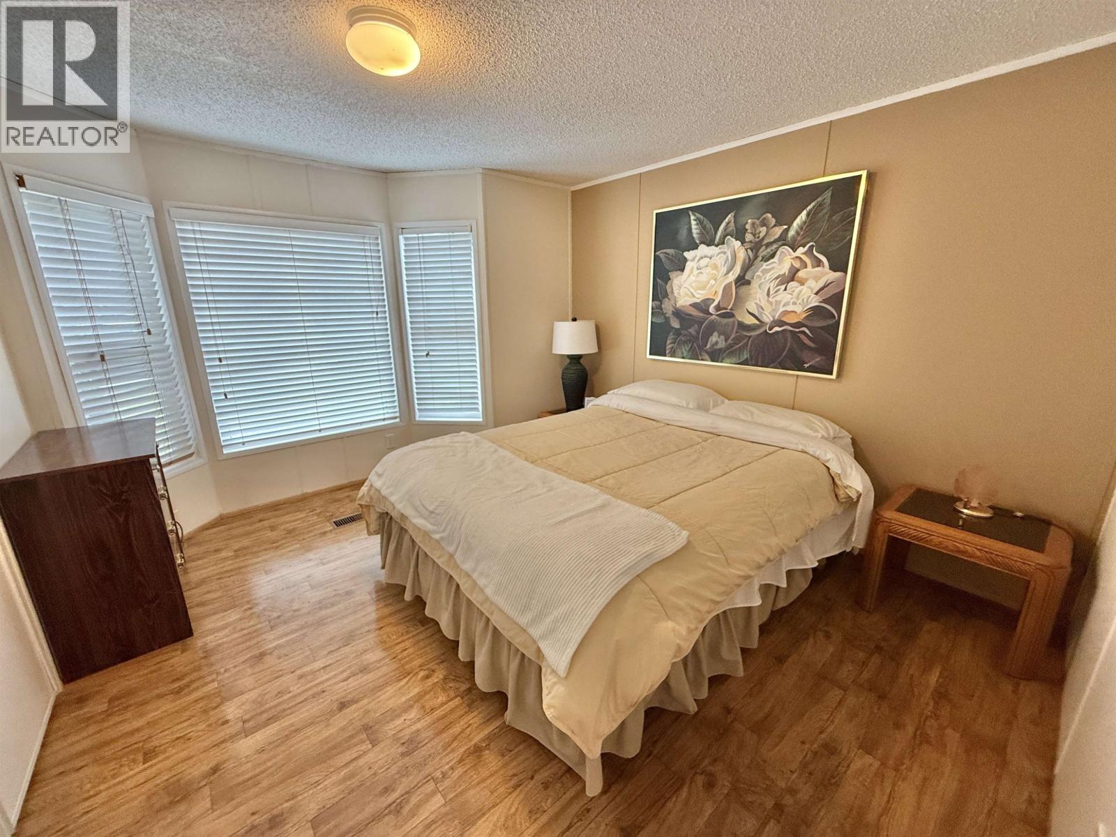 #25 654 NORTH FRASER DRIVE - 24