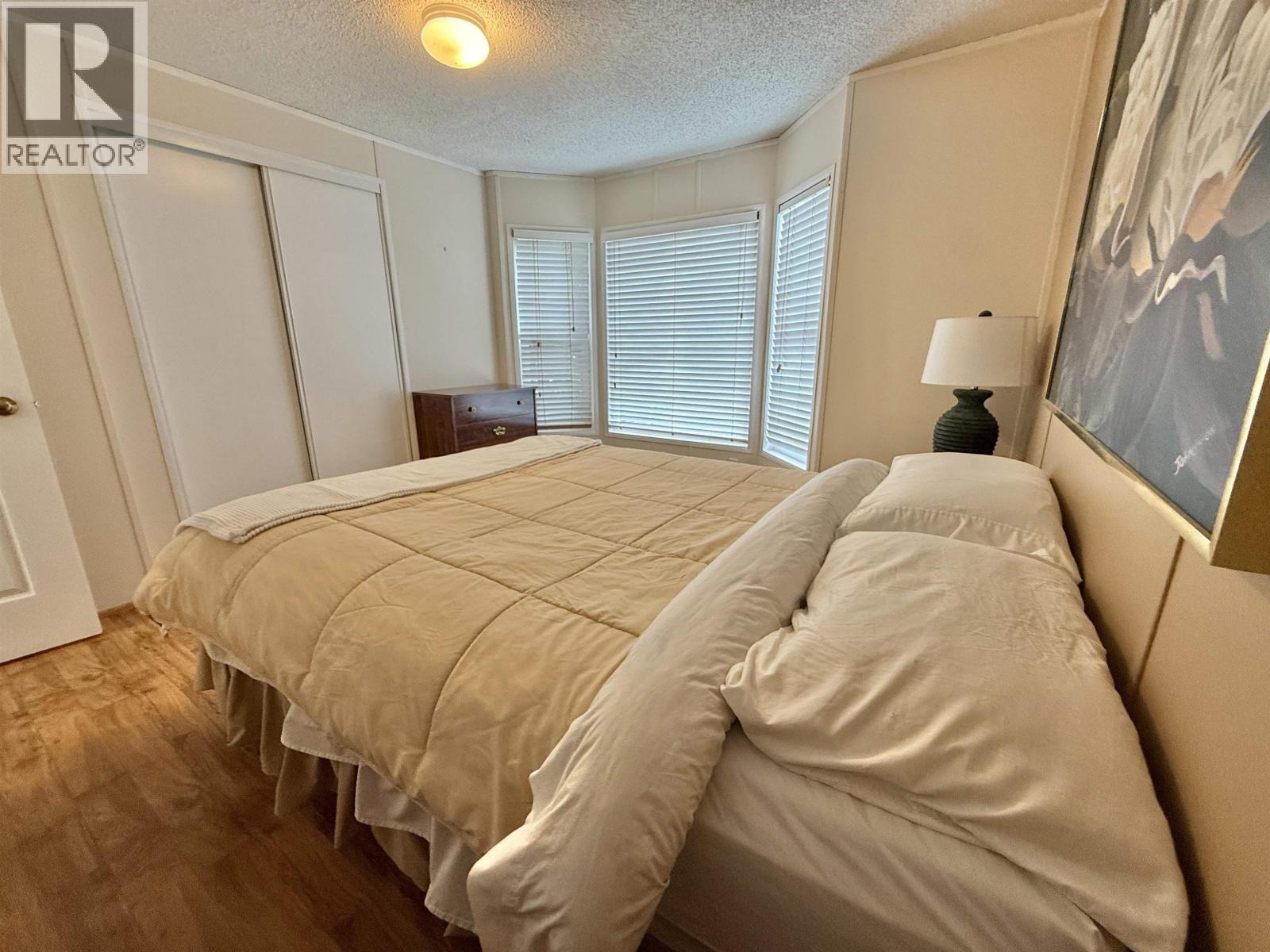 #25 654 NORTH FRASER DRIVE - 26
