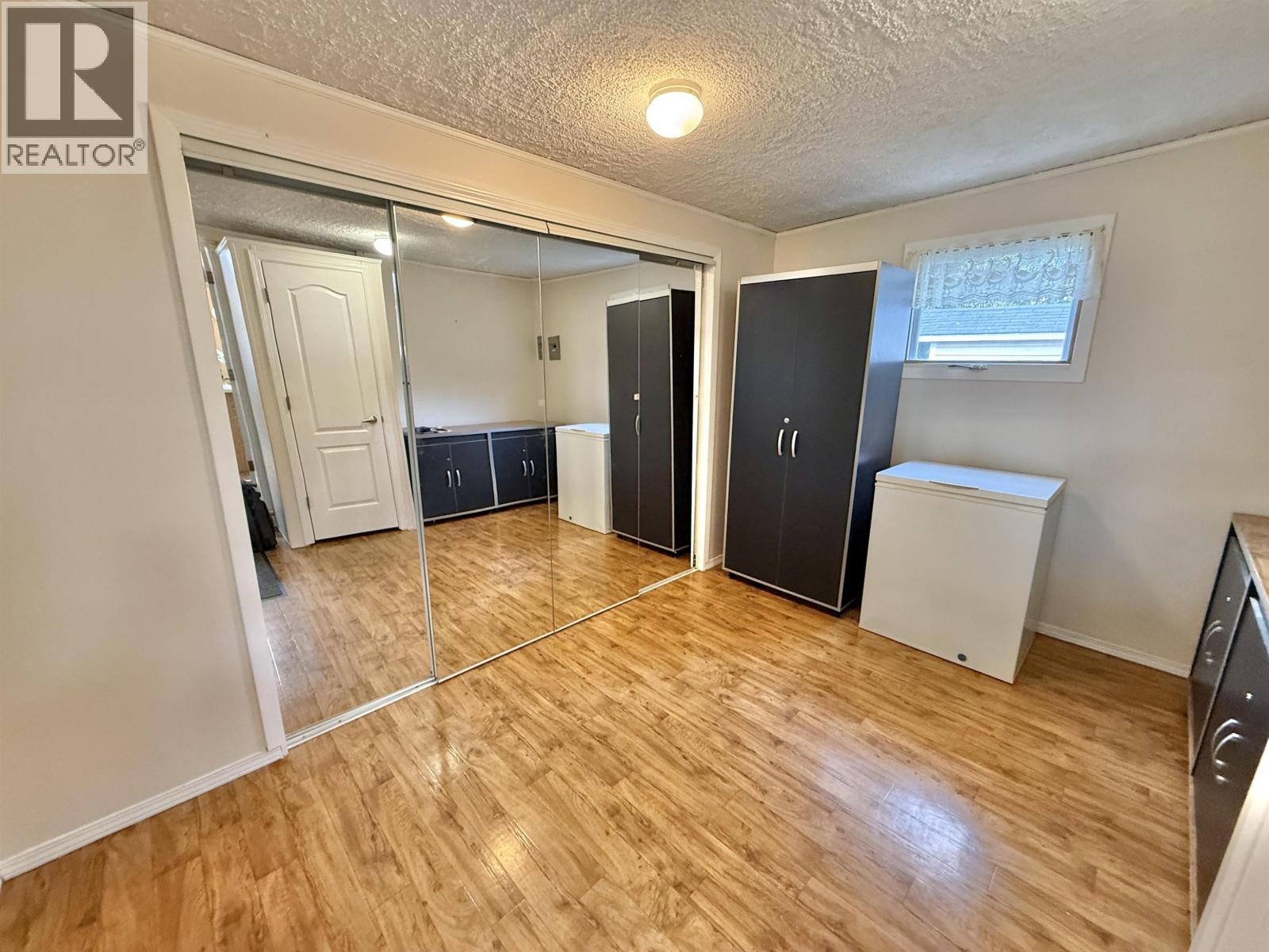 #25 654 NORTH FRASER DRIVE - Image 29