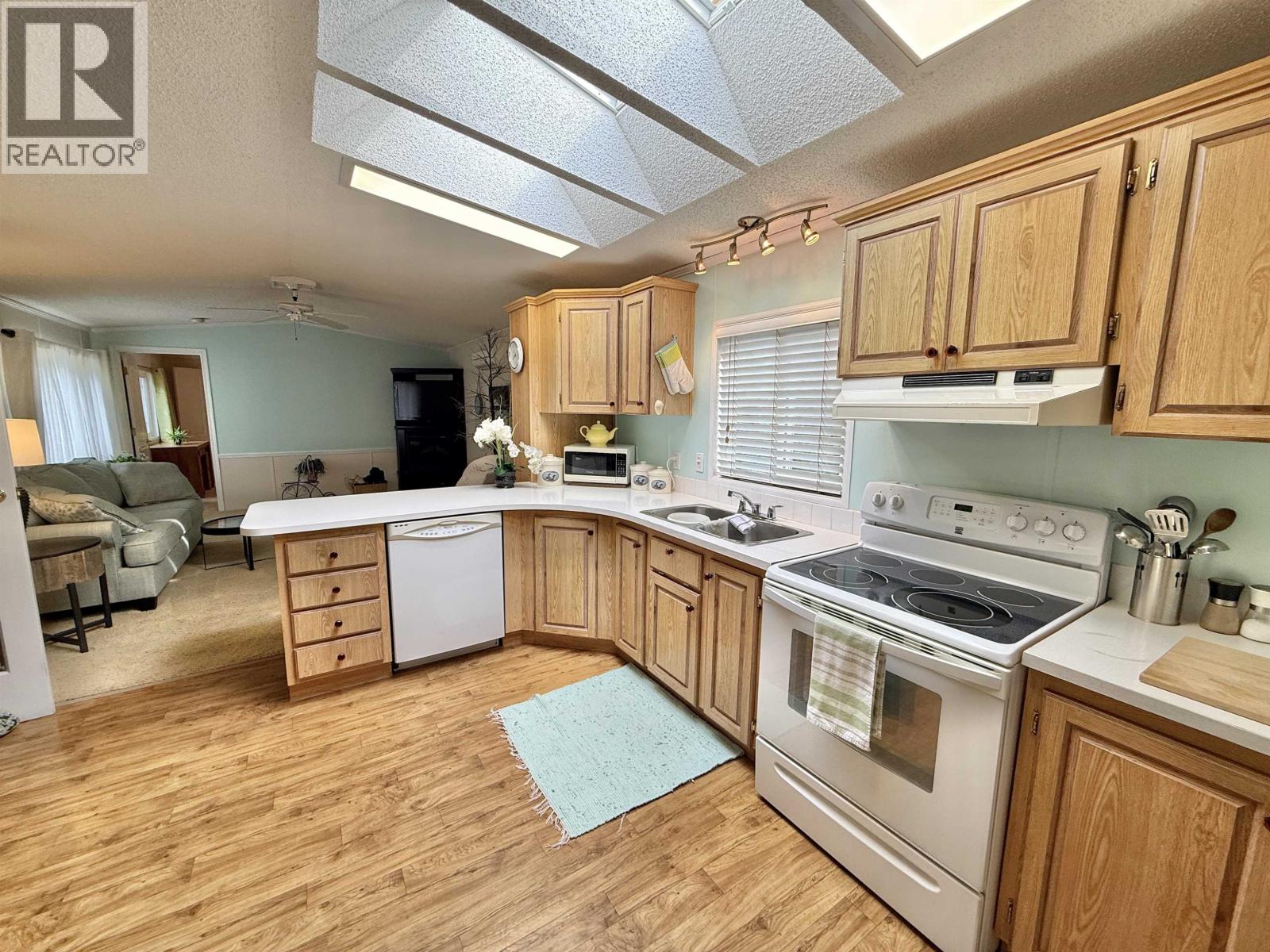 #25 654 NORTH FRASER DRIVE - 7