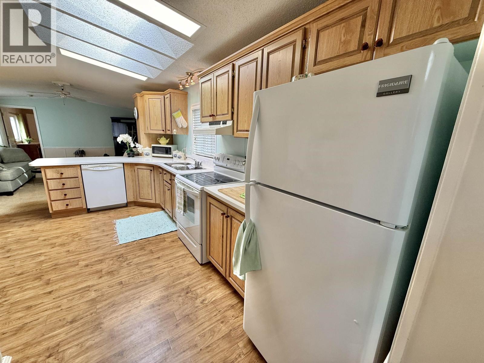 #25 654 NORTH FRASER DRIVE - 9