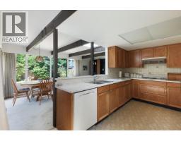 4568 Marineview Crescent, North Vancouver, BC V7R3P2 Photo 15