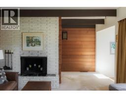 4568 Marineview Crescent, North Vancouver, BC V7R3P2 Photo 6