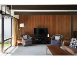 4568 Marineview Crescent, North Vancouver, BC V7R3P2 Photo 7