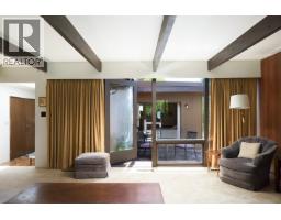 4568 Marineview Crescent, North Vancouver, BC V7R3P2 Photo 8