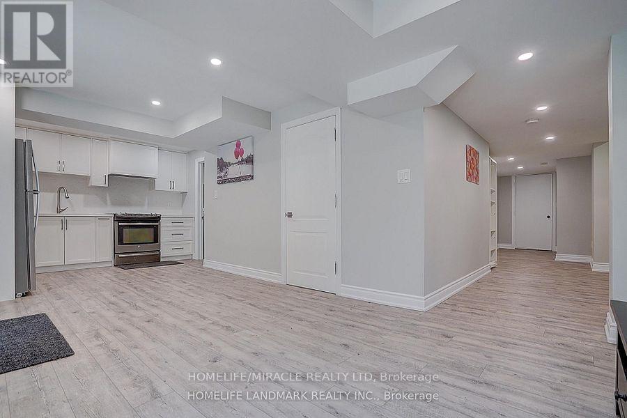 28 HUNWICKS CRESCENT, Ajax (Northeast Ajax) — photo 2