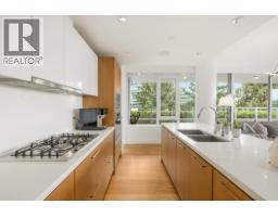 303 866 Arthur Erickson Place, West Vancouver, BC V7T0B2 Photo 10