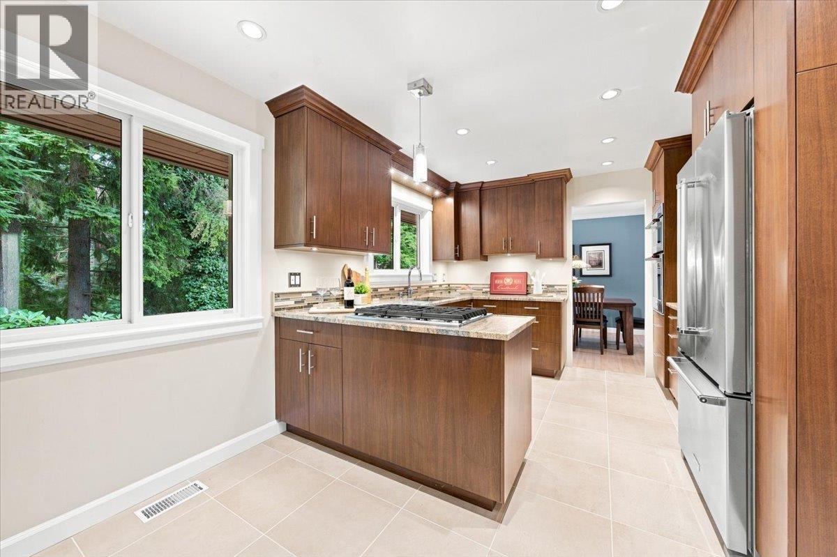 976 CORONA CRESCENT, Coquitlam — photo 9