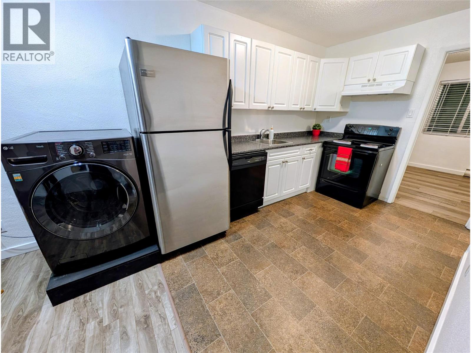 #22 3397 Patterson Street - 11