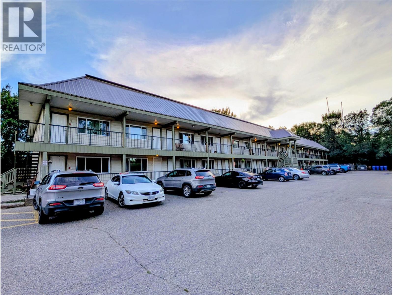 #22 3397 Patterson Street - Image 3