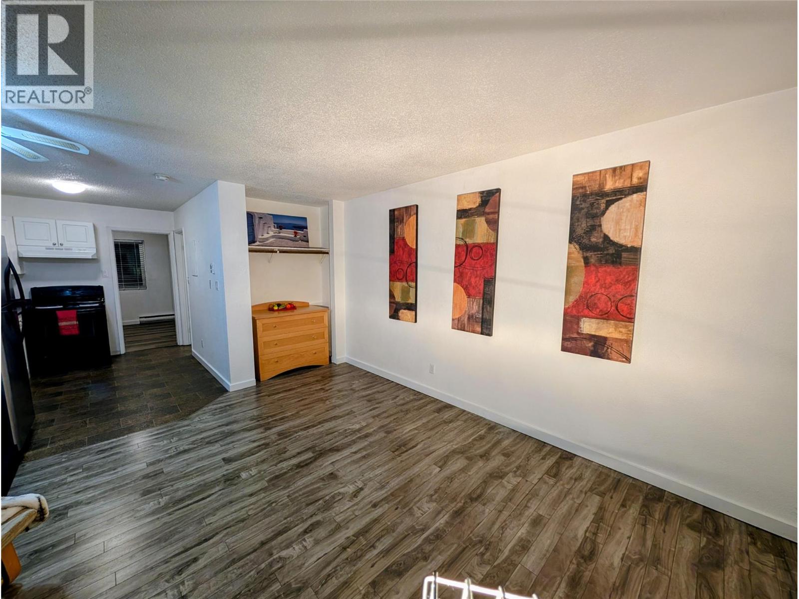 #22 3397 Patterson Street - Image 7