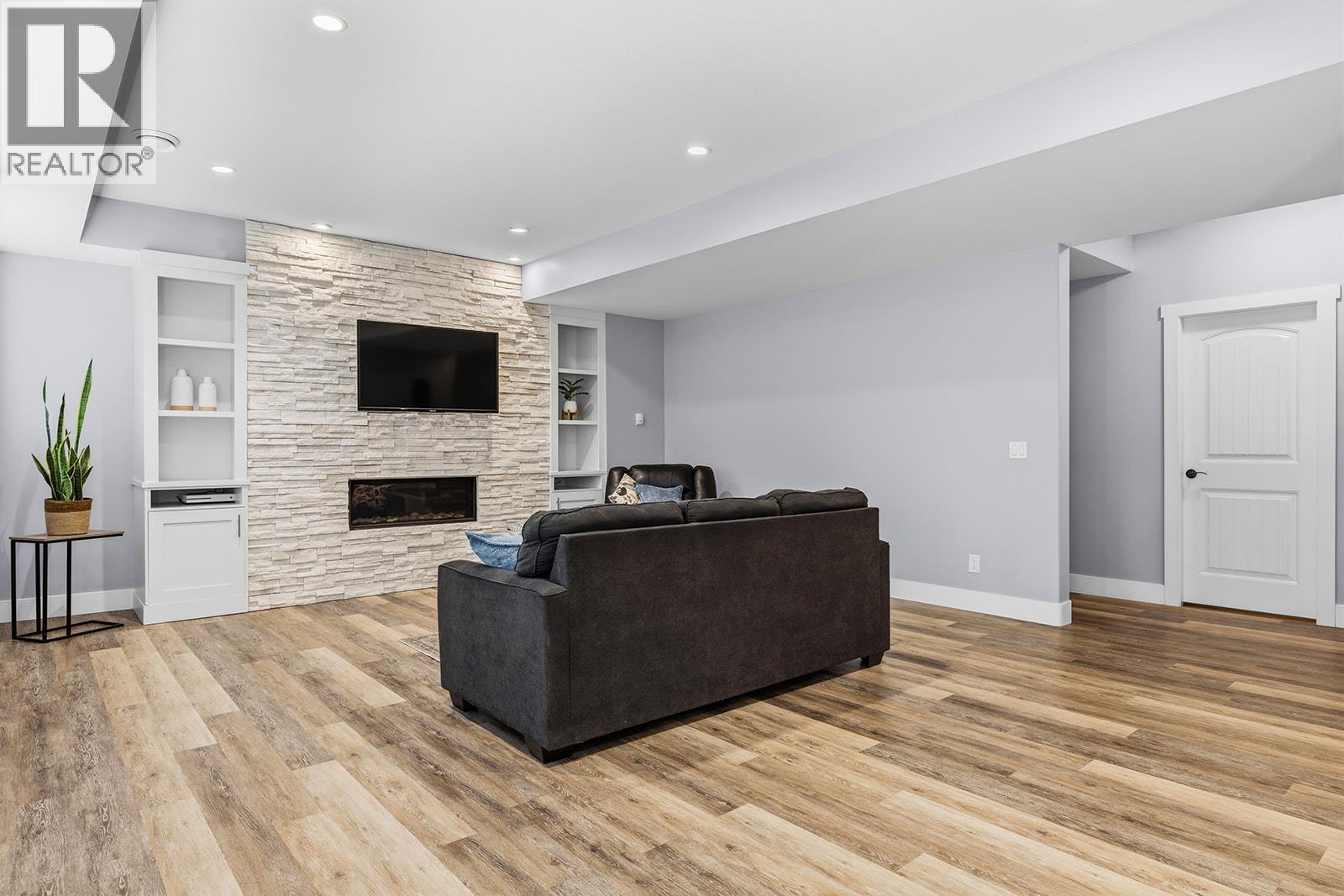 3162 Saddleback Place - 46