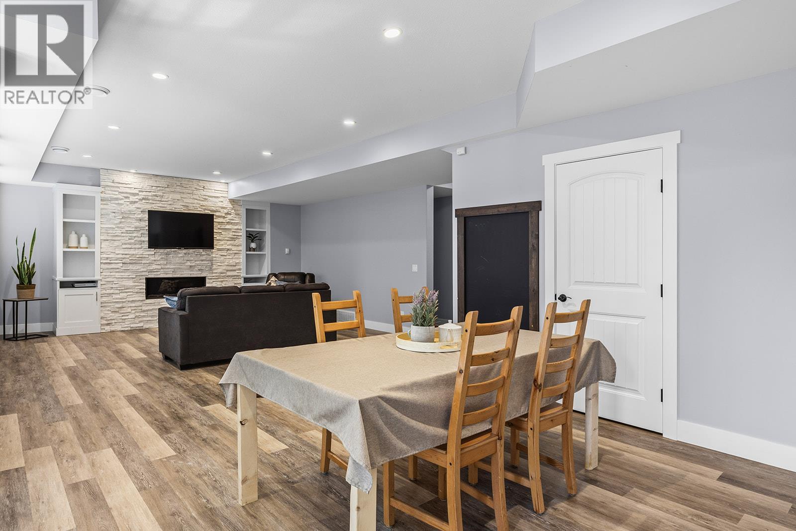 3162 Saddleback Place - 48