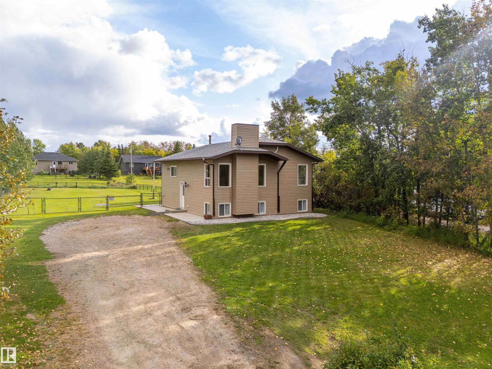 #444 46410 Twp Rd 610 - 1