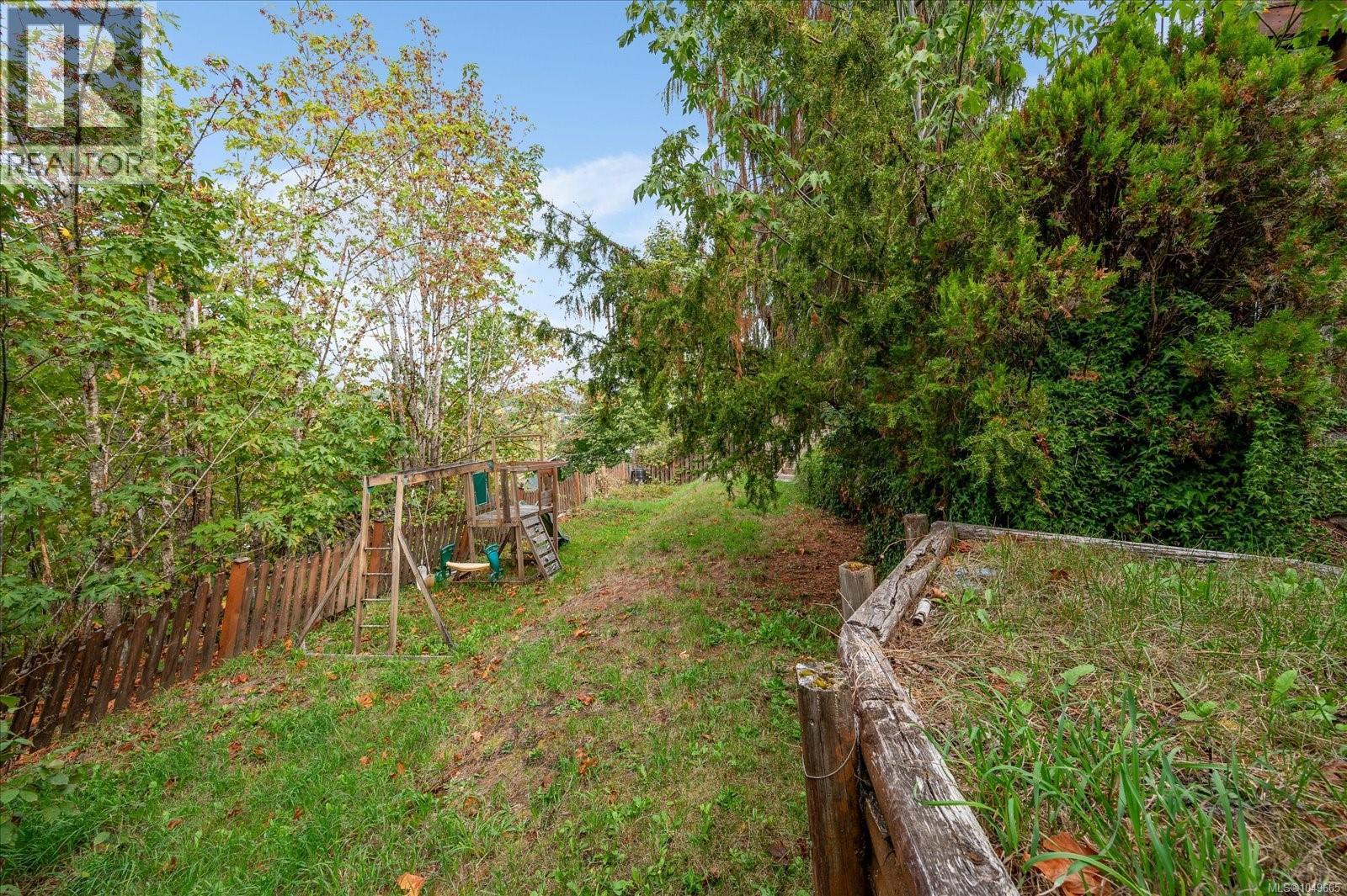 1951 Kelsie Rd - Image 36