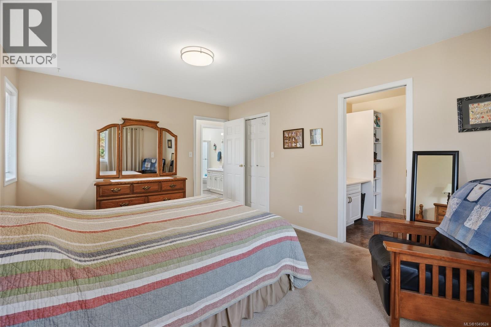 2877 Lake Trail Rd - Image 19