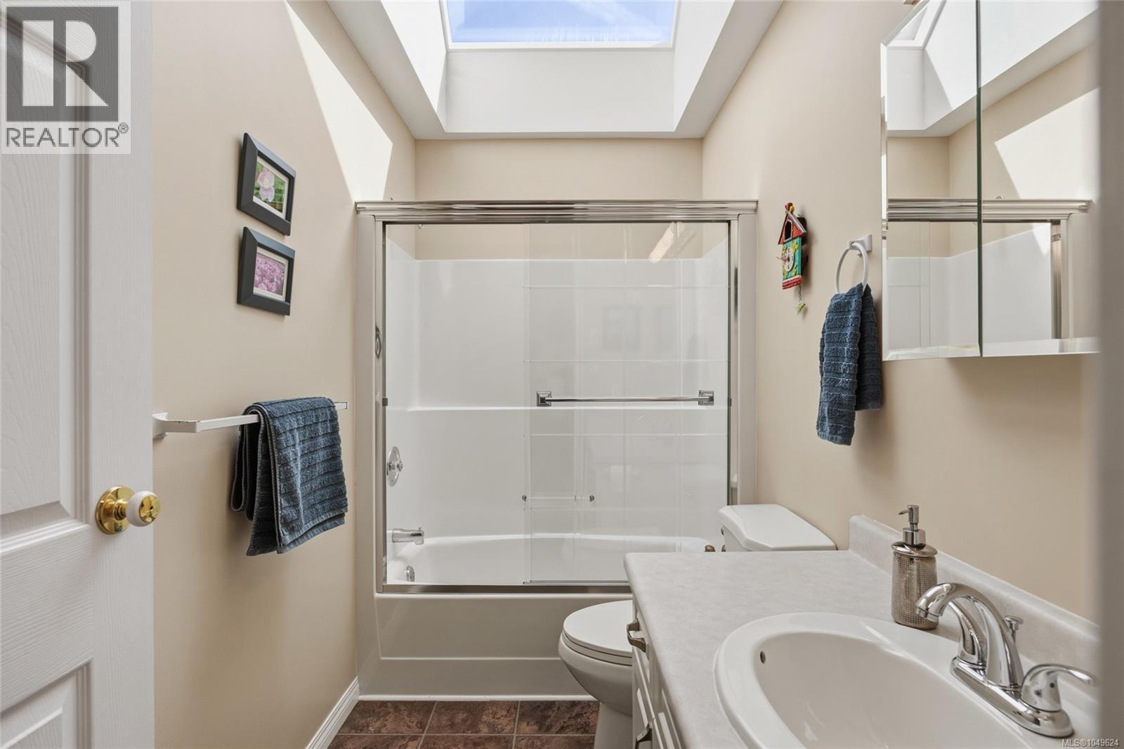 2877 Lake Trail Rd - 24