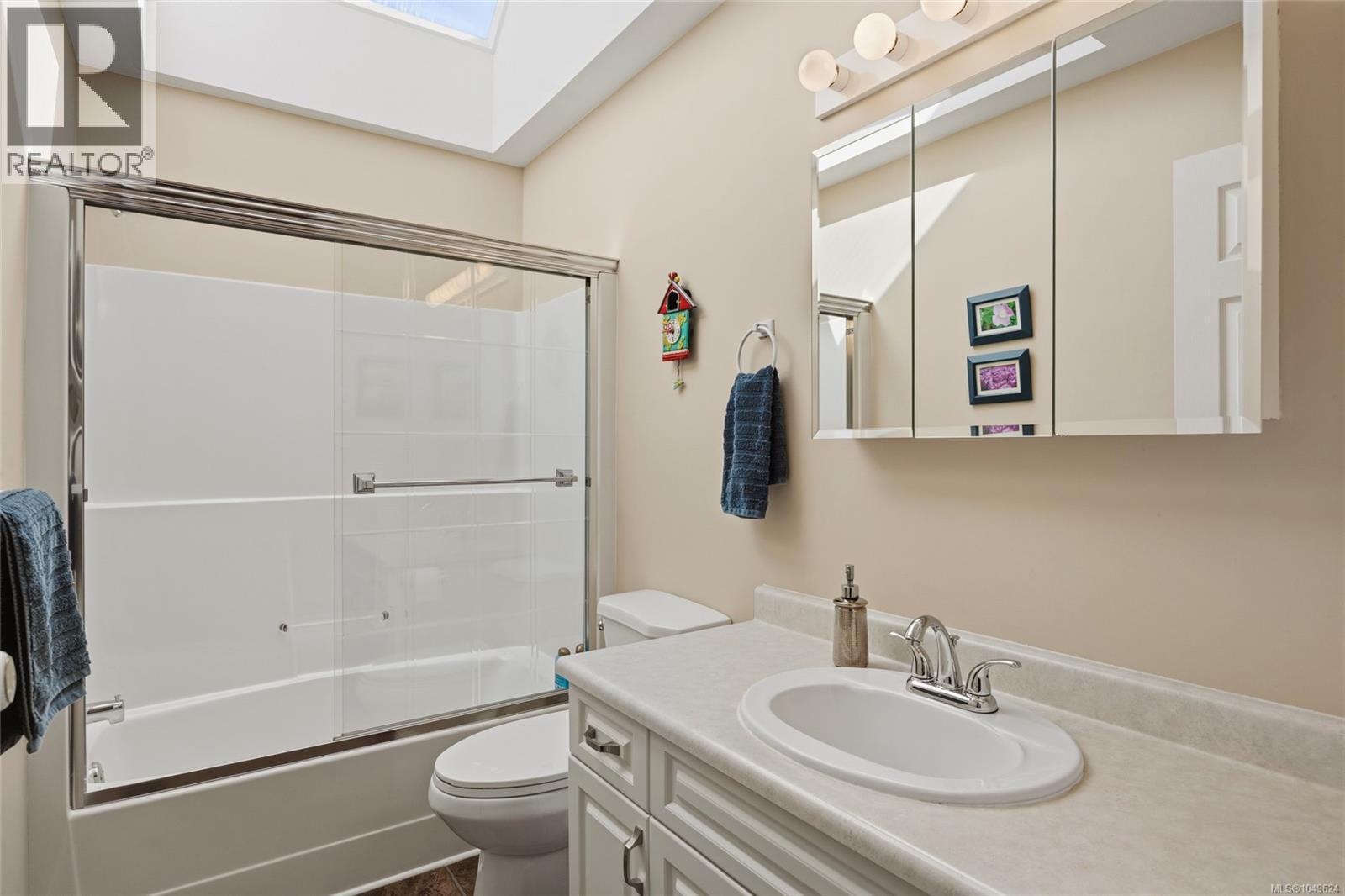 2877 Lake Trail Rd - Image 25