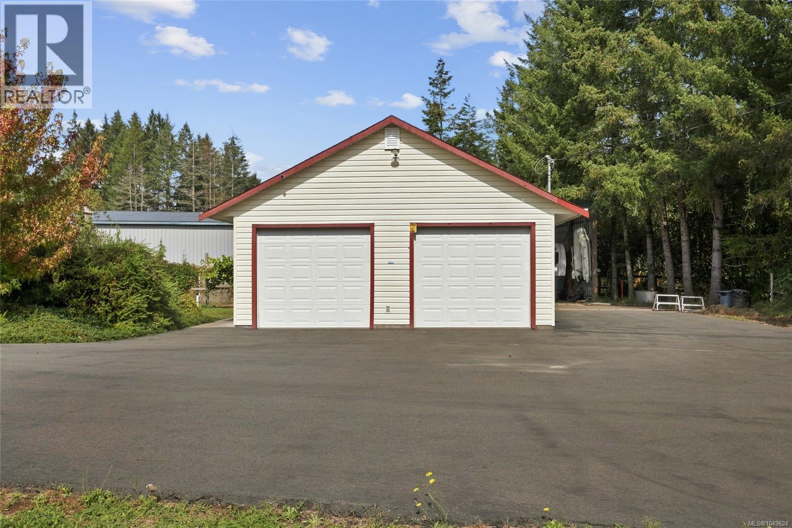 2877 Lake Trail Rd - 42