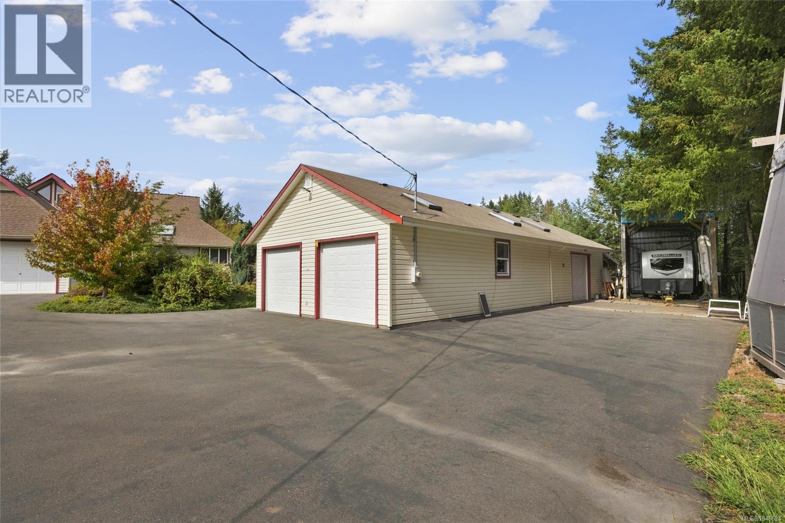 2877 Lake Trail Rd - 44