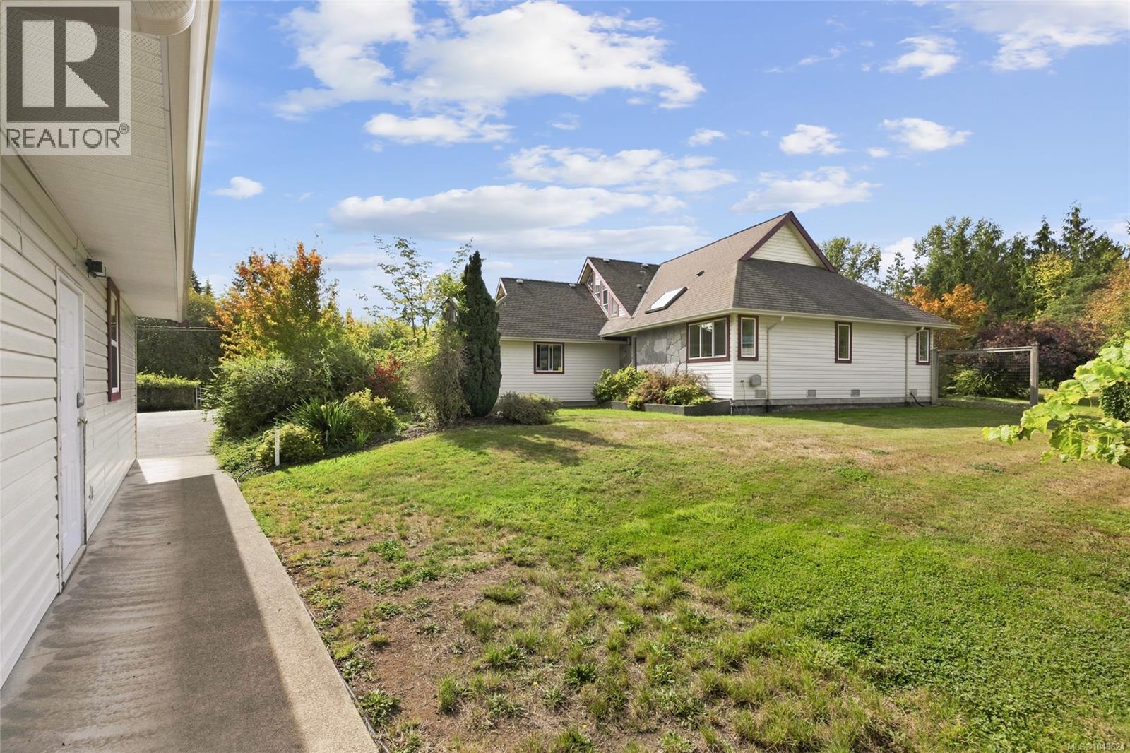 2877 Lake Trail Rd - 46