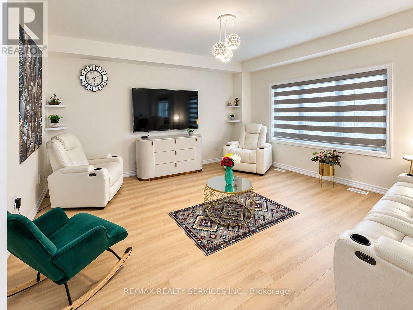 8 WALDRON STREET - Image 12