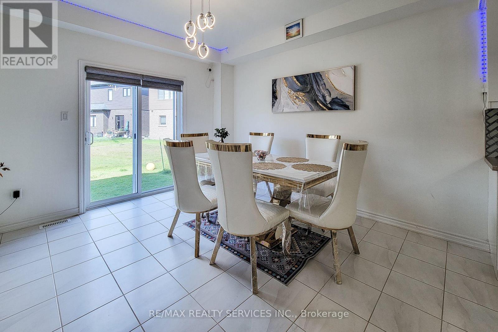 8 WALDRON STREET - Image 15