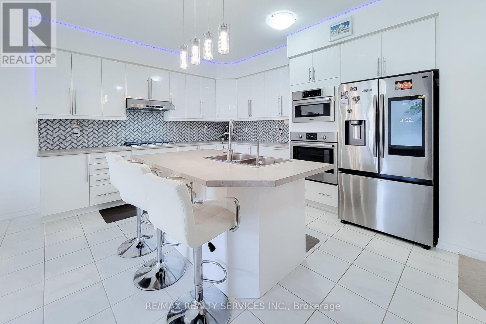 8 WALDRON STREET, Brantford — photo 8