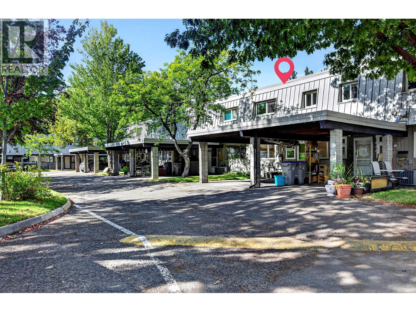 #22 249 Kitchener Crescent - 33