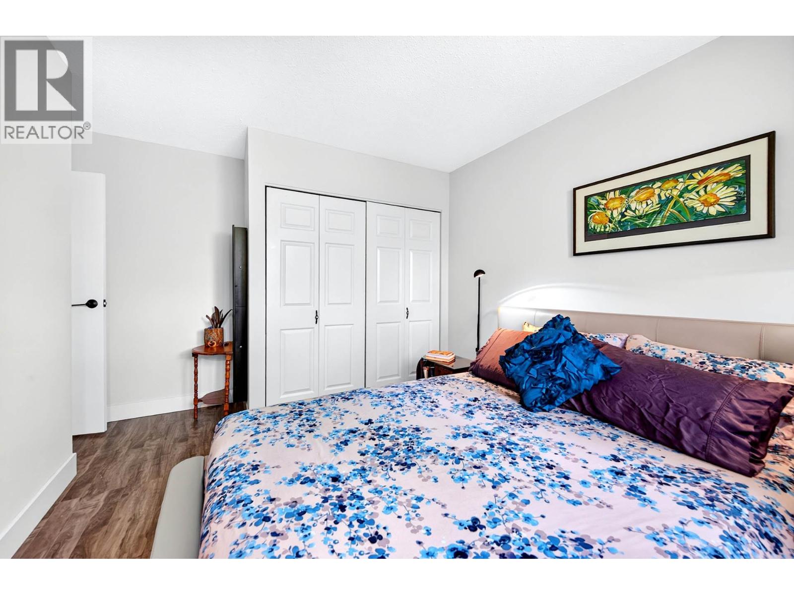 #22 249 Kitchener Crescent - 21