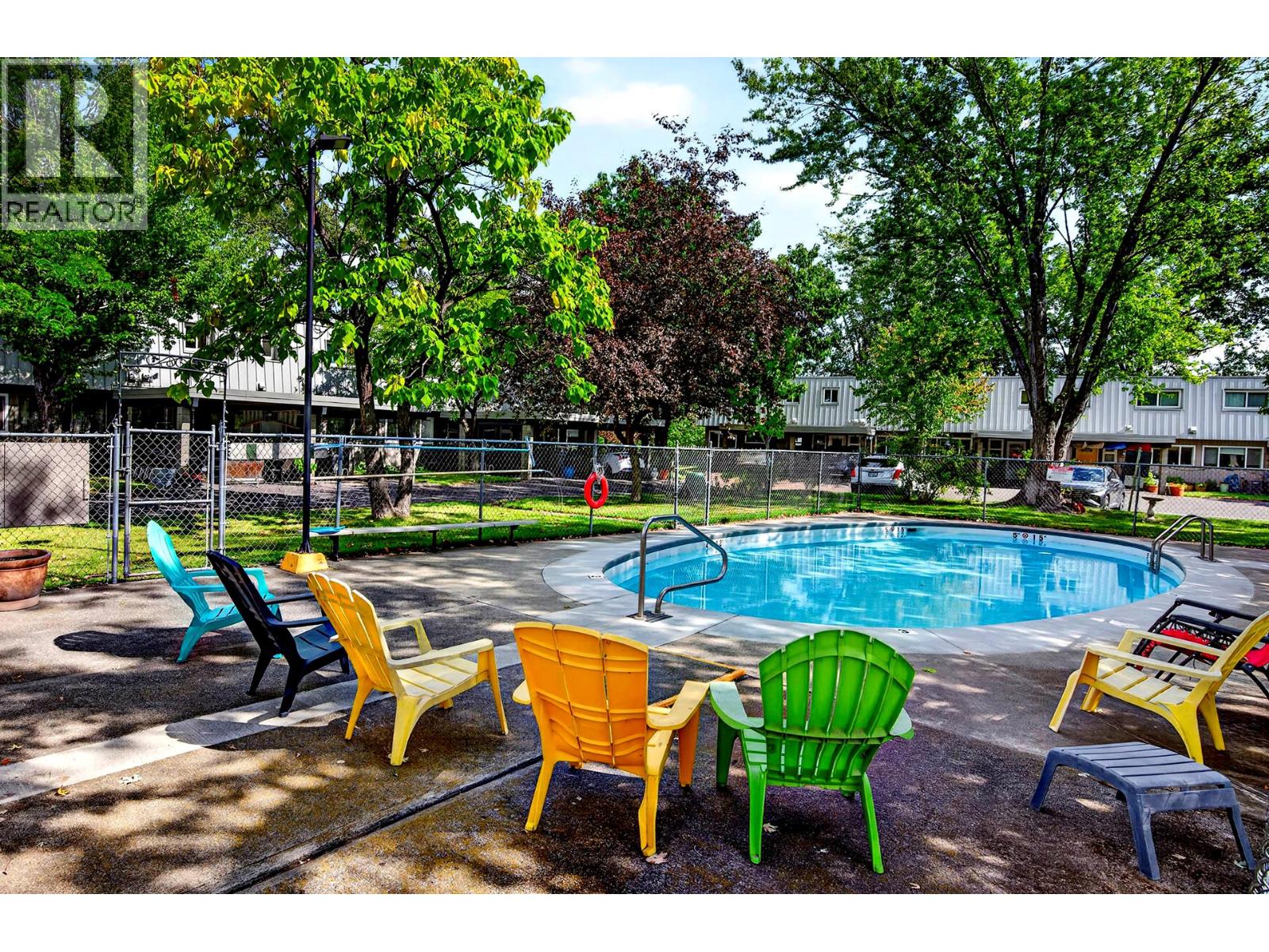 #22 249 Kitchener Crescent - Image 38