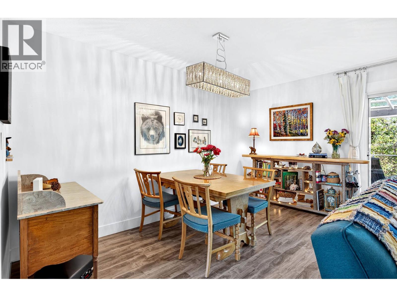 #22 249 Kitchener Crescent - 10