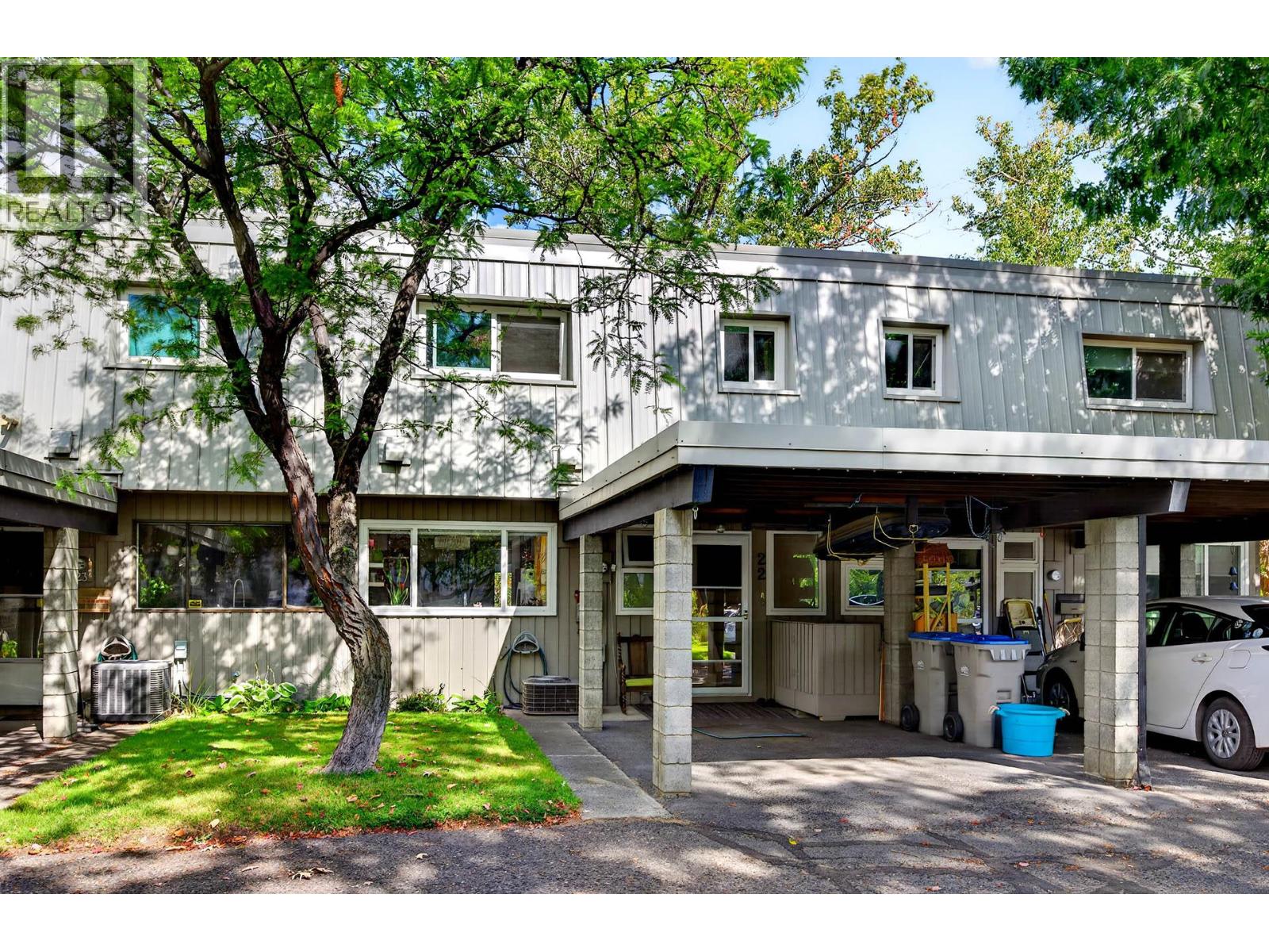 #22 249 Kitchener Crescent - 1