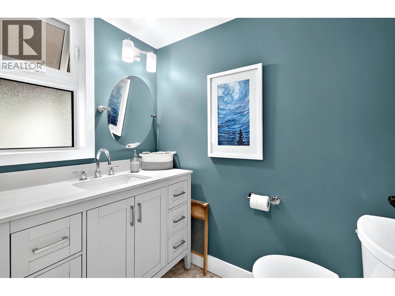 #22 249 Kitchener Crescent - Image 19