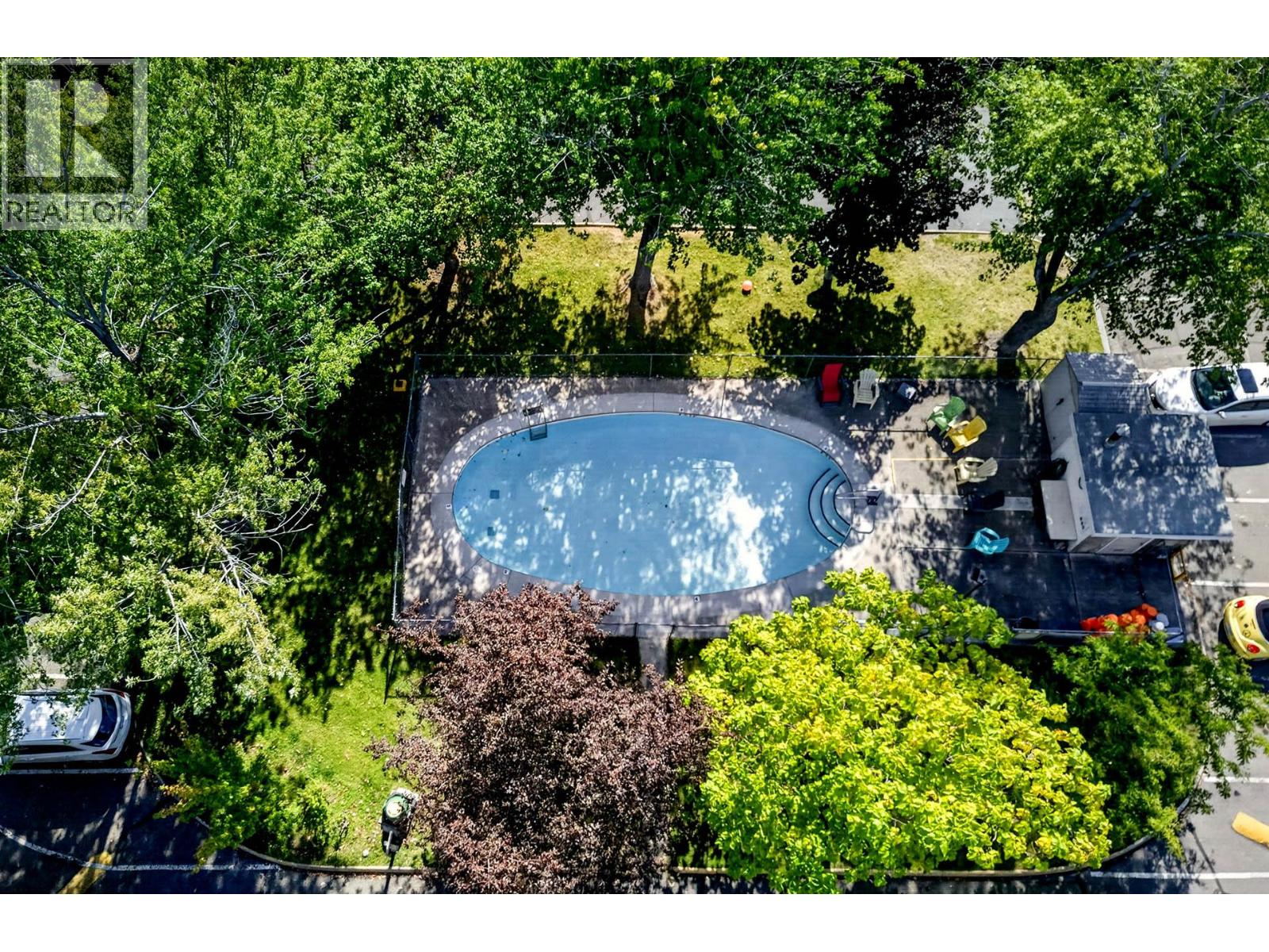 #22 249 Kitchener Crescent - Image 50