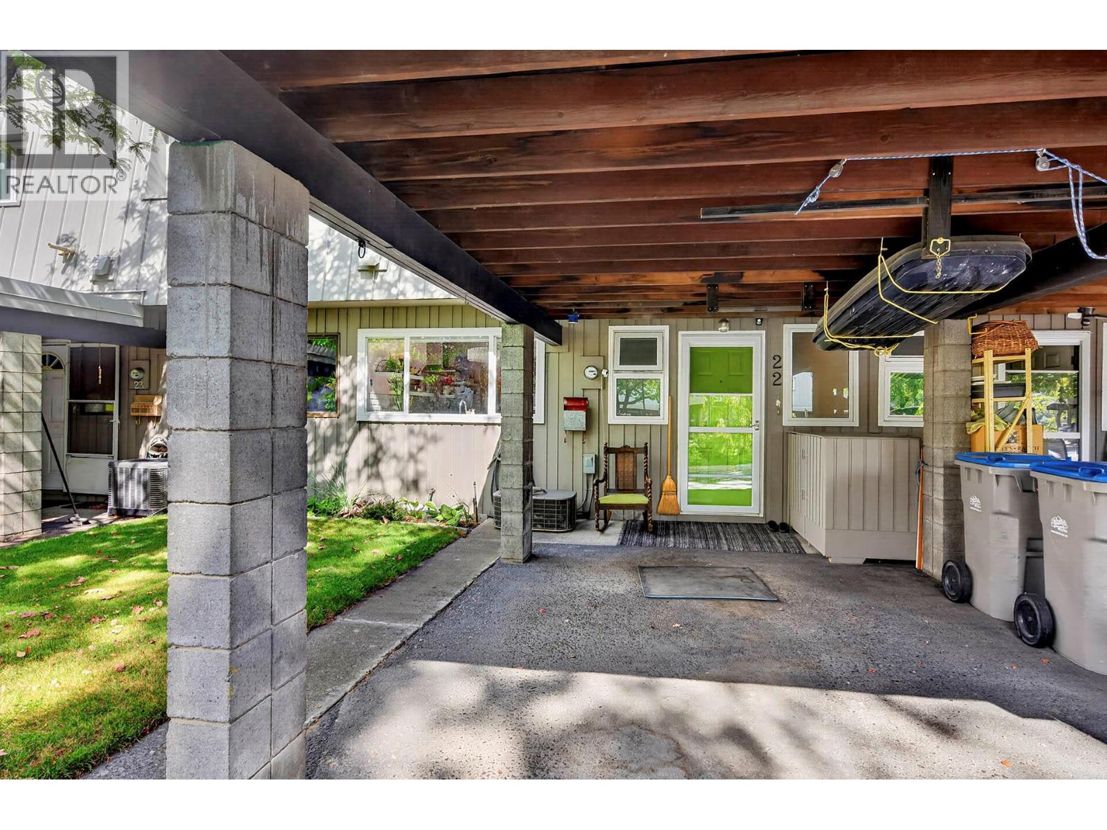 #22 249 Kitchener Crescent - 31