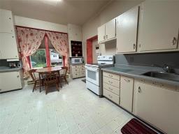 121 Government Allowance Road, Newdale, MB R0J1J0 Photo 11