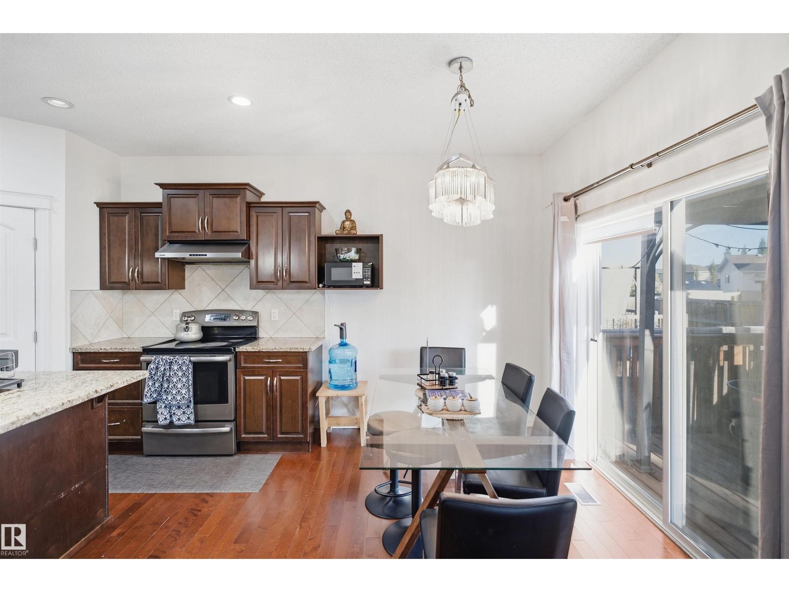 1523 36 AV NW - 16