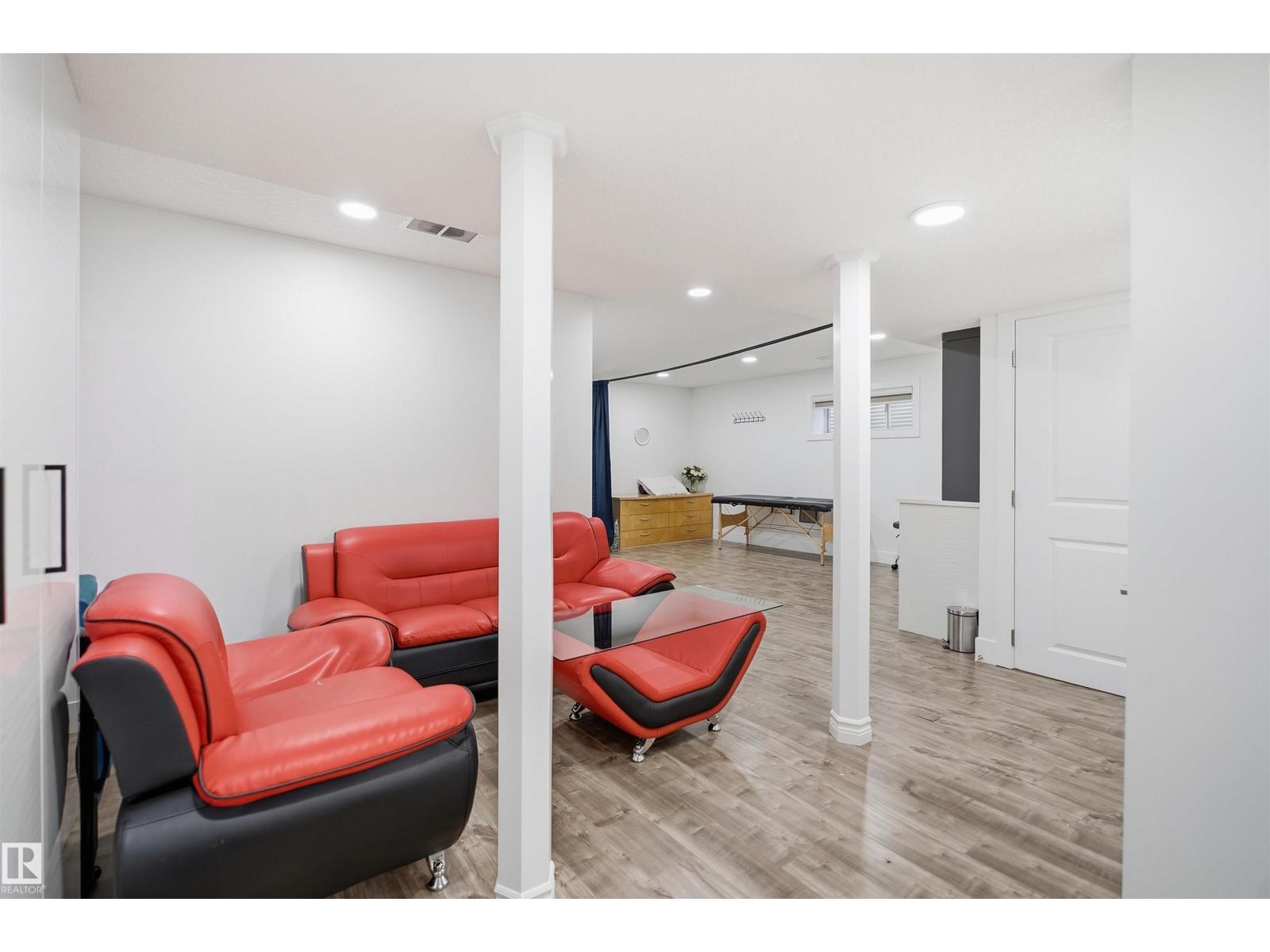 1523 36 AV NW - 42