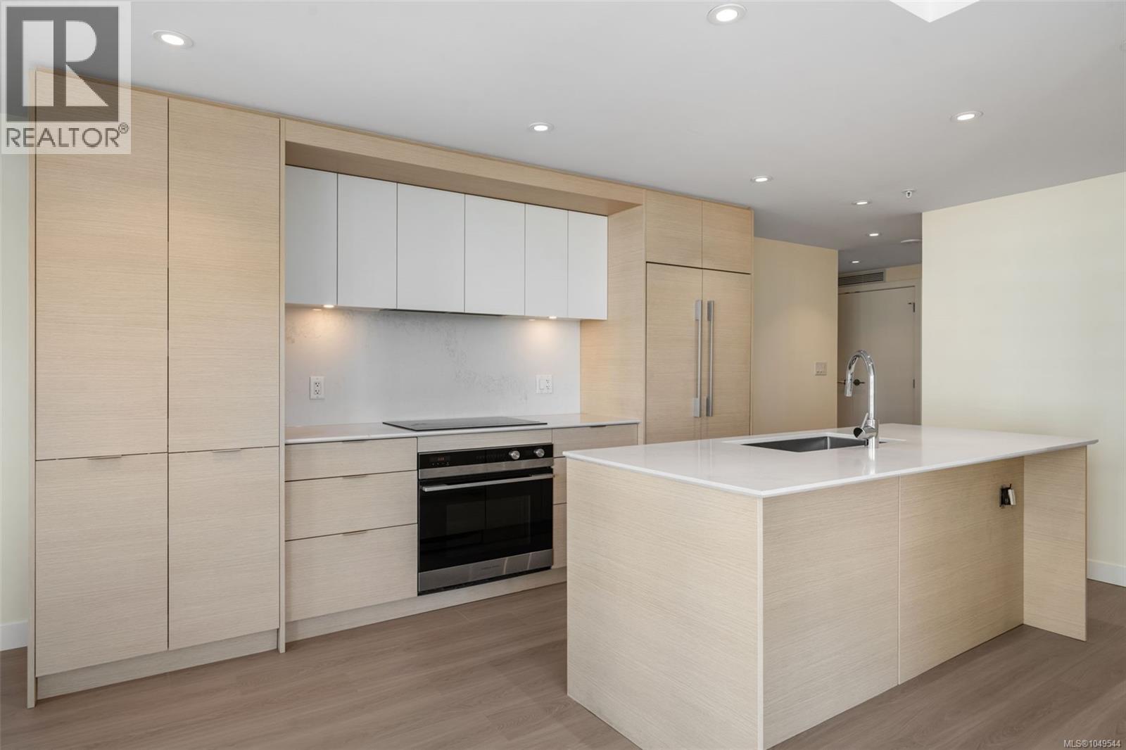 #703 848 Yates St - 14