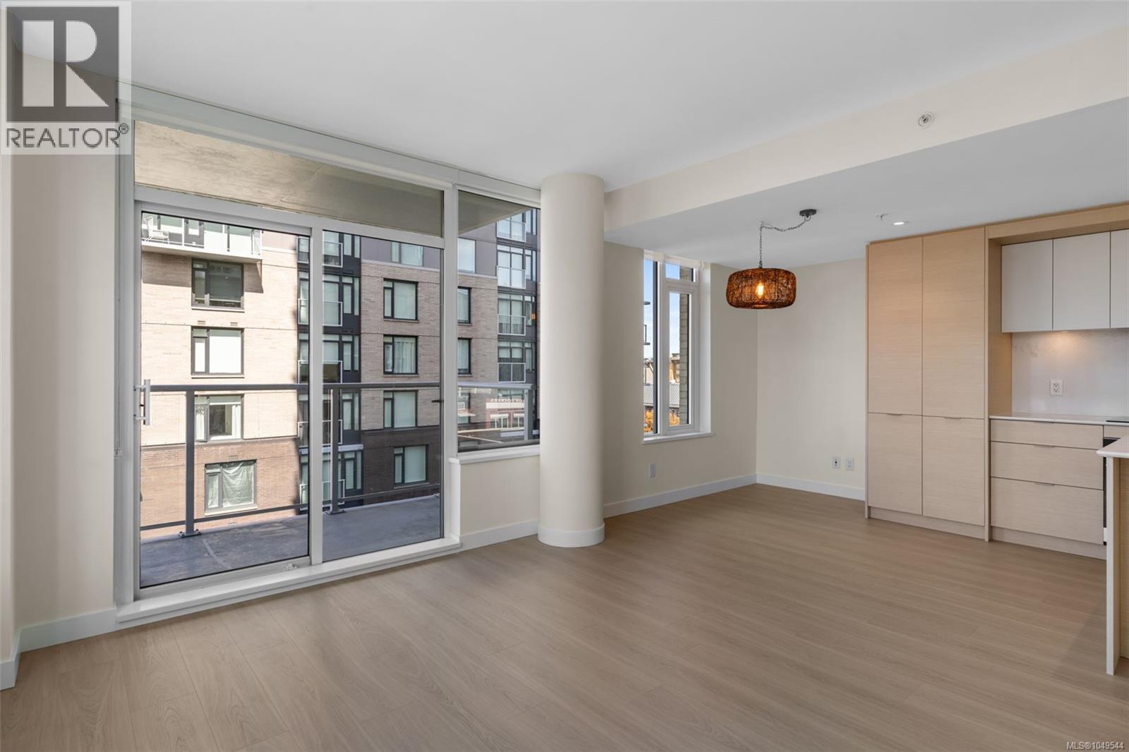 #703 848 Yates St - 17