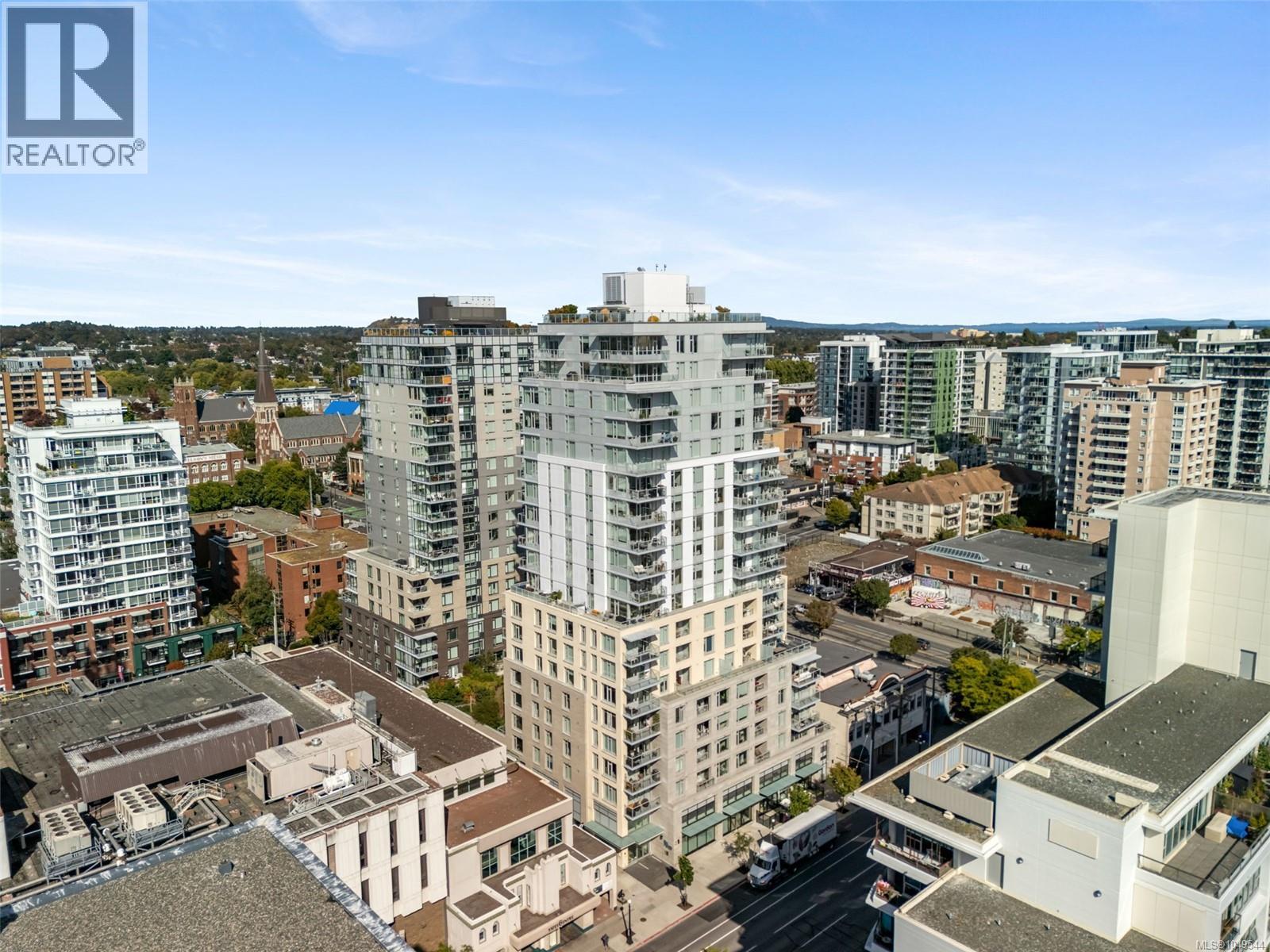 #703 848 Yates St - 35