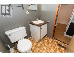 219 Atlantic Avenue, Kerrobert, SK S0L1R0 Photo 17